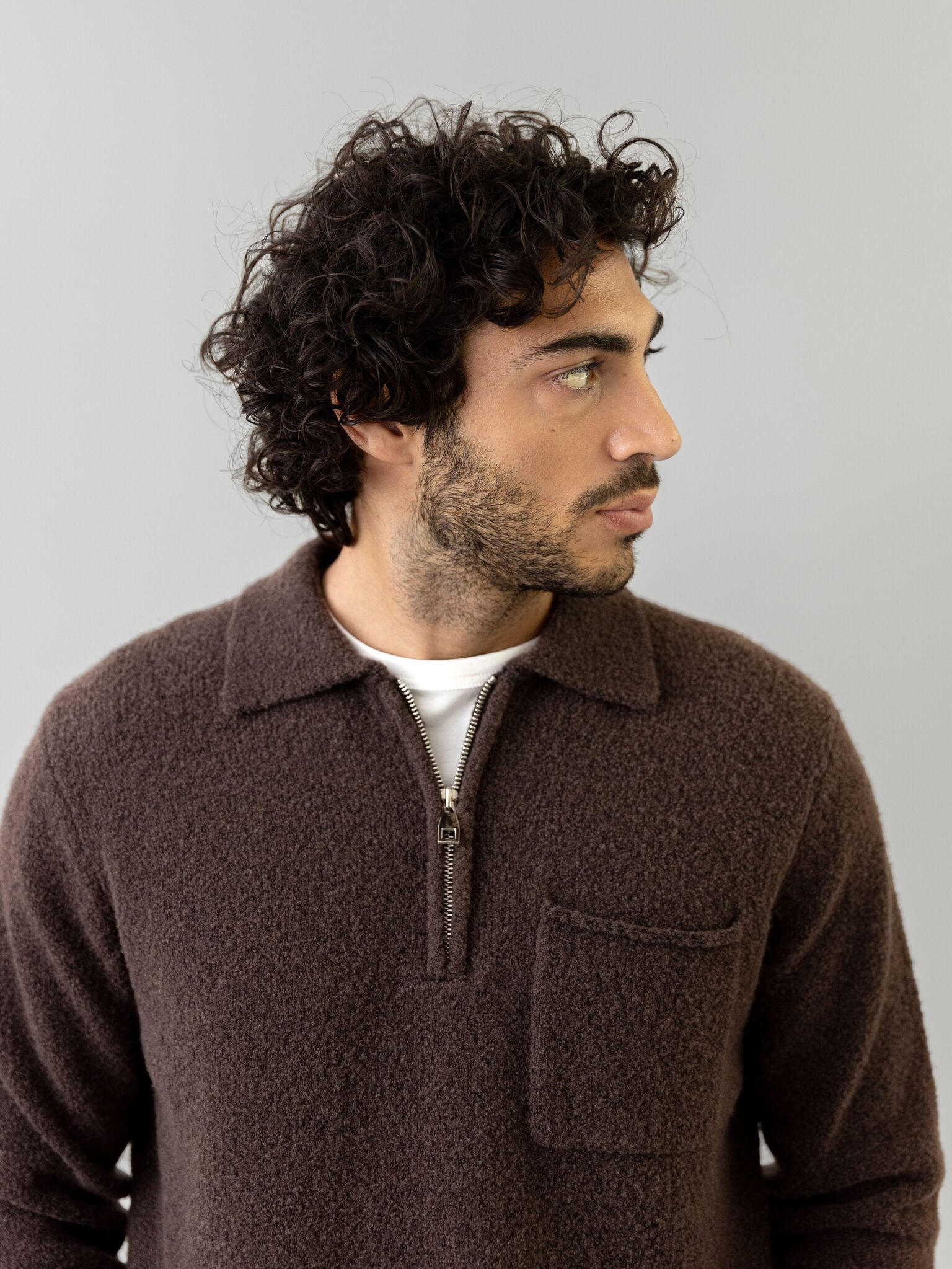 Modelshot / Chocolate Brown / Detail